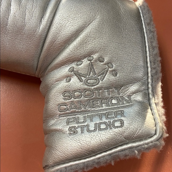 Titleist Scotty Cameron Golf Putter Cover - Picture 5 of 5